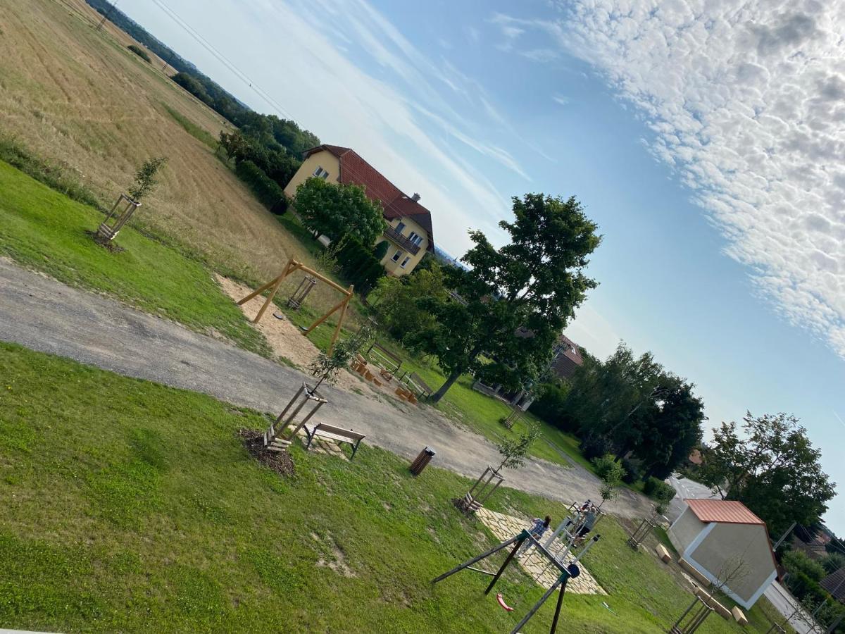 Penzion Rozkoš Průhonice Esterno foto