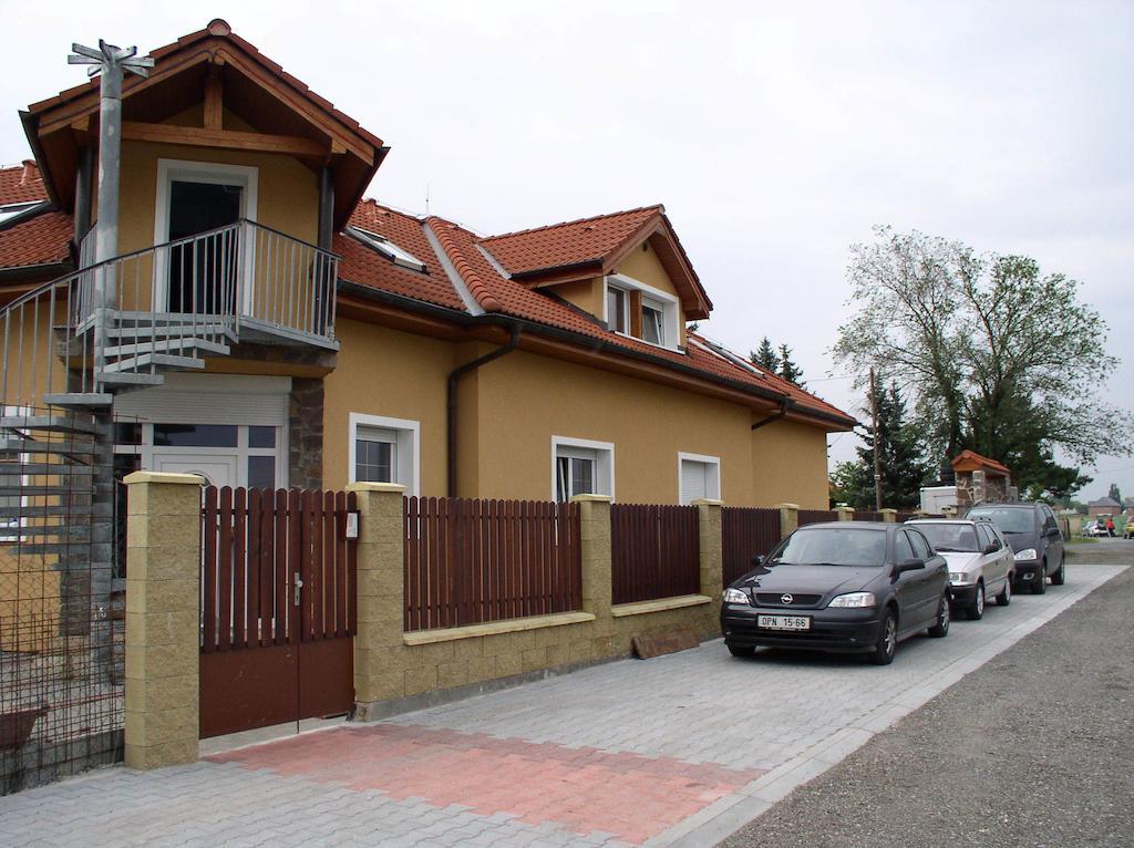 Penzion Rozkoš Průhonice Esterno foto