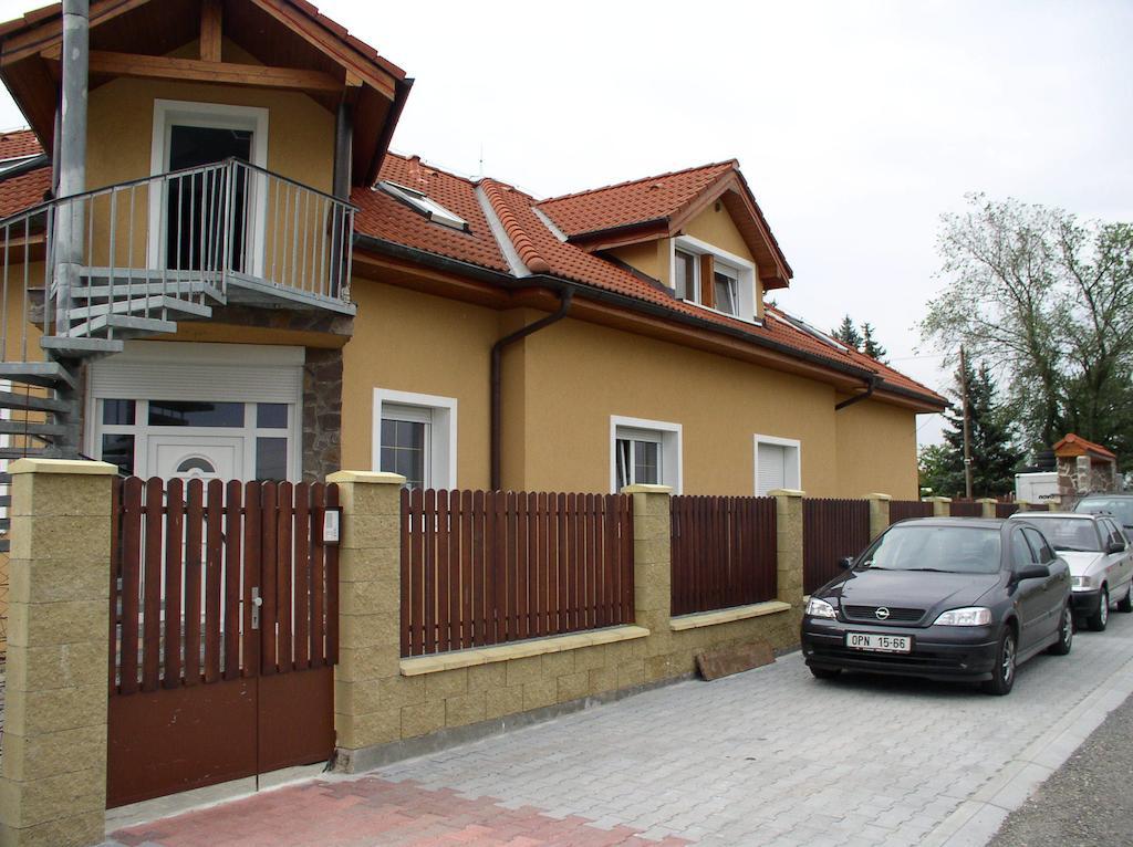 Penzion Rozkoš Průhonice Esterno foto