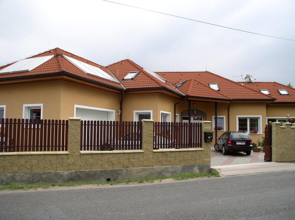 Penzion Rozkoš Průhonice Esterno foto